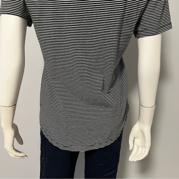 Lululemon black white striped t shirt with short sleeves small - Picture 9 of 9